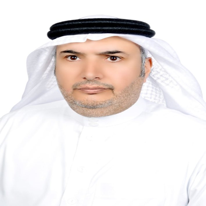خالد الفيصل وسُلْمَتي في كتفه