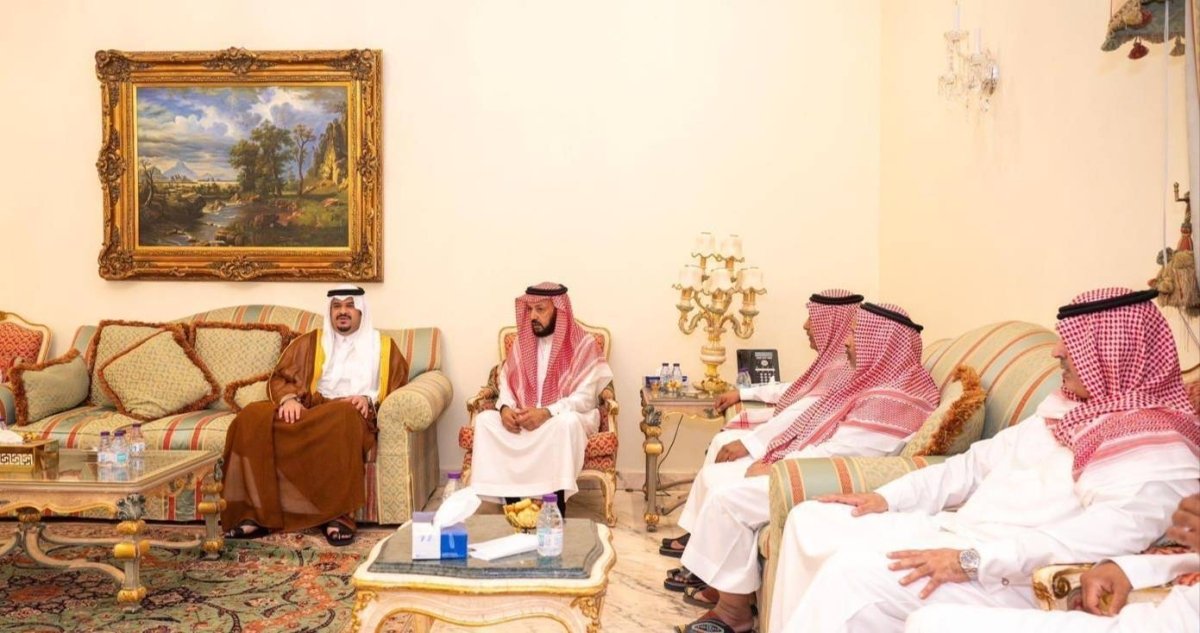 محمد بن عبدالرحمن يعزي في وفاة الفريق المطيري