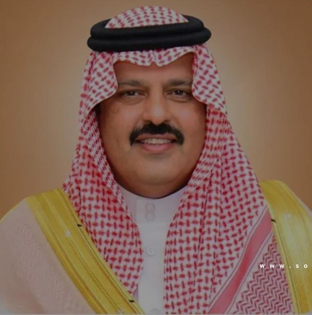 أمير حائل يقدم واجب العزاء لأسرة الجارالله في وفاة فقيدتهم