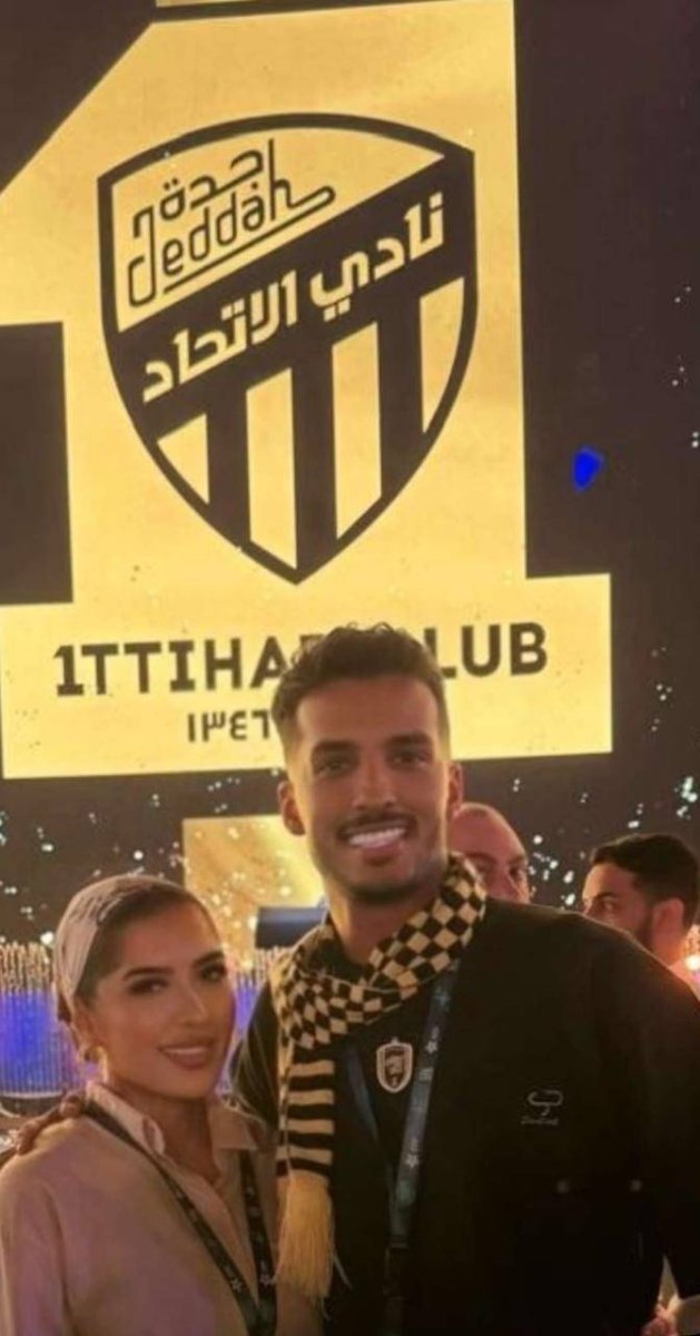 نايف هزازي لـ«عكاظ»: أتمنّى «النصر» للاتحاد