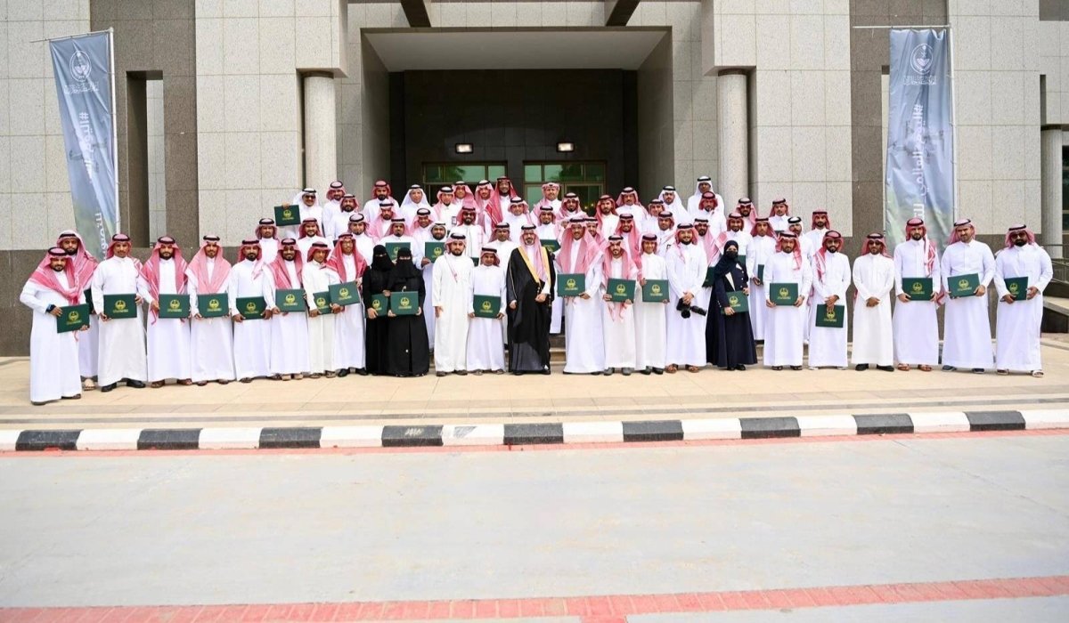 نائب أمير جازان يكرم المصورين المتعاونين في مبادرة «هذه جازان»