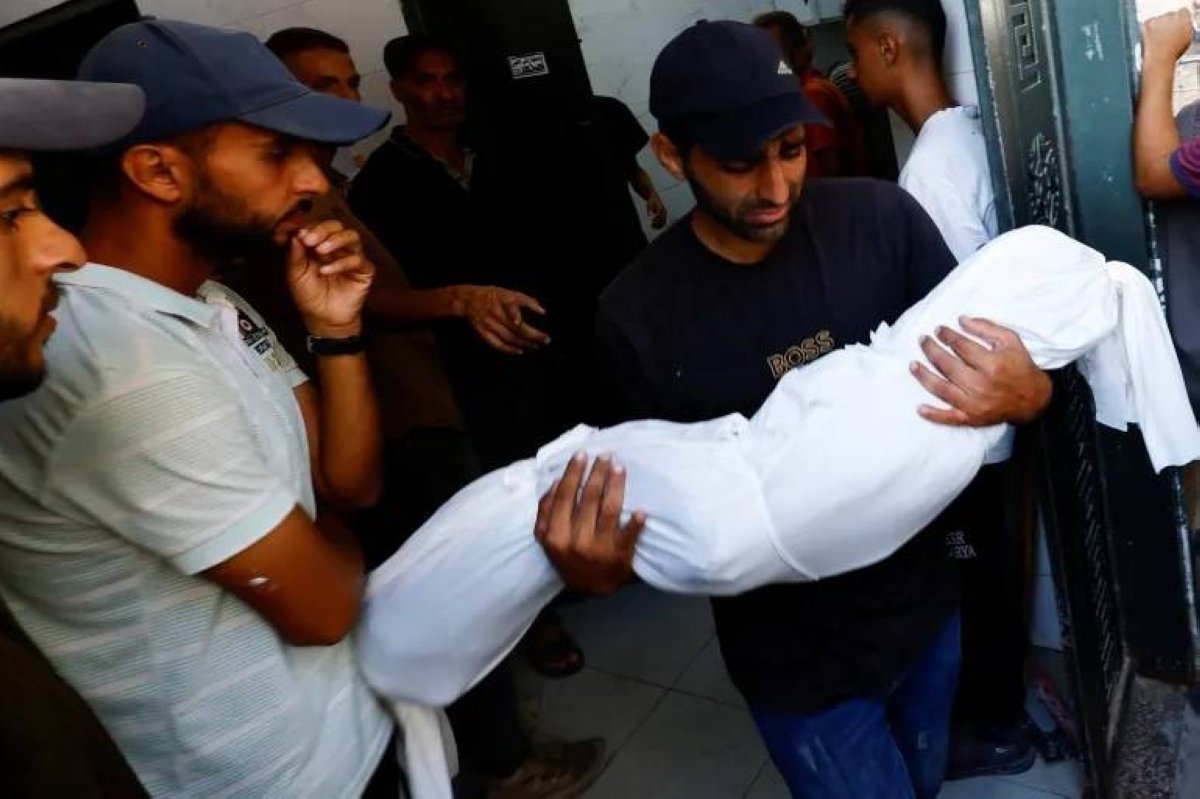 غزة.. مجزرة نازحين وفرار عائلات