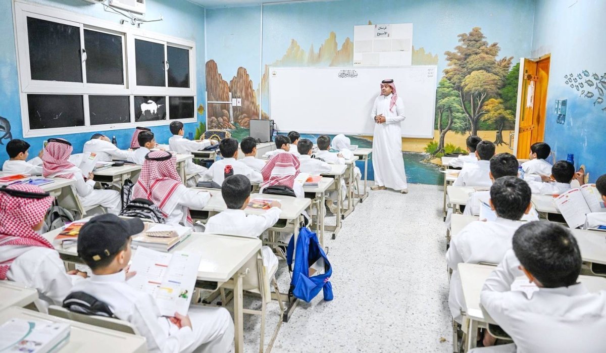 مهمات المعلم لا تزيد على 35 ساعة أسبوعياً والمناوبة قبل الدوام بـ«ربع ساعة»