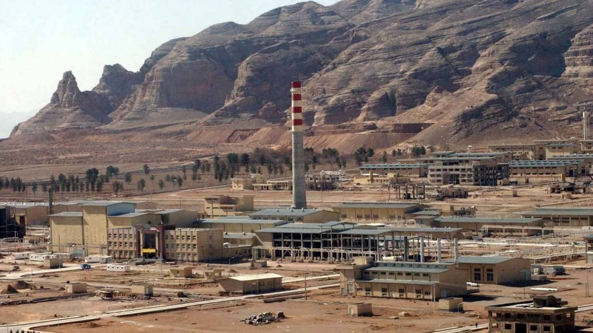 إيران تهدد بوقف التعاون مع «الطاقة الذرية» إذا فعلت «آلية الزناد»