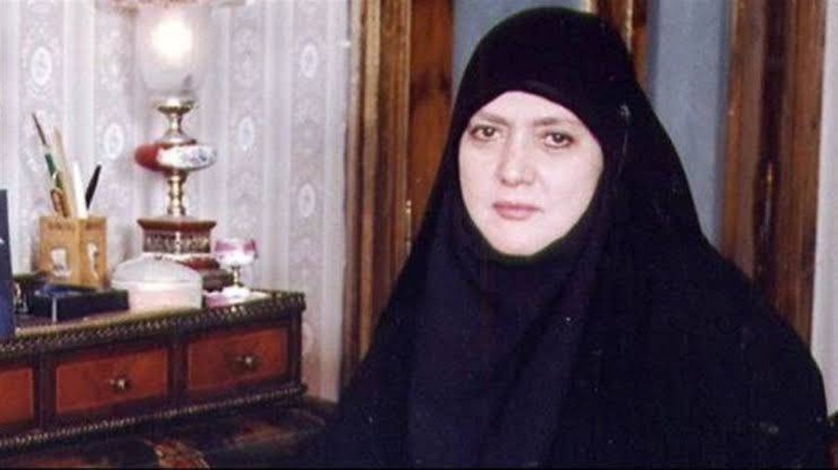 «اتهمتها بالخرف».. شمس البارودي تفتح النار على إحدى متابعيها