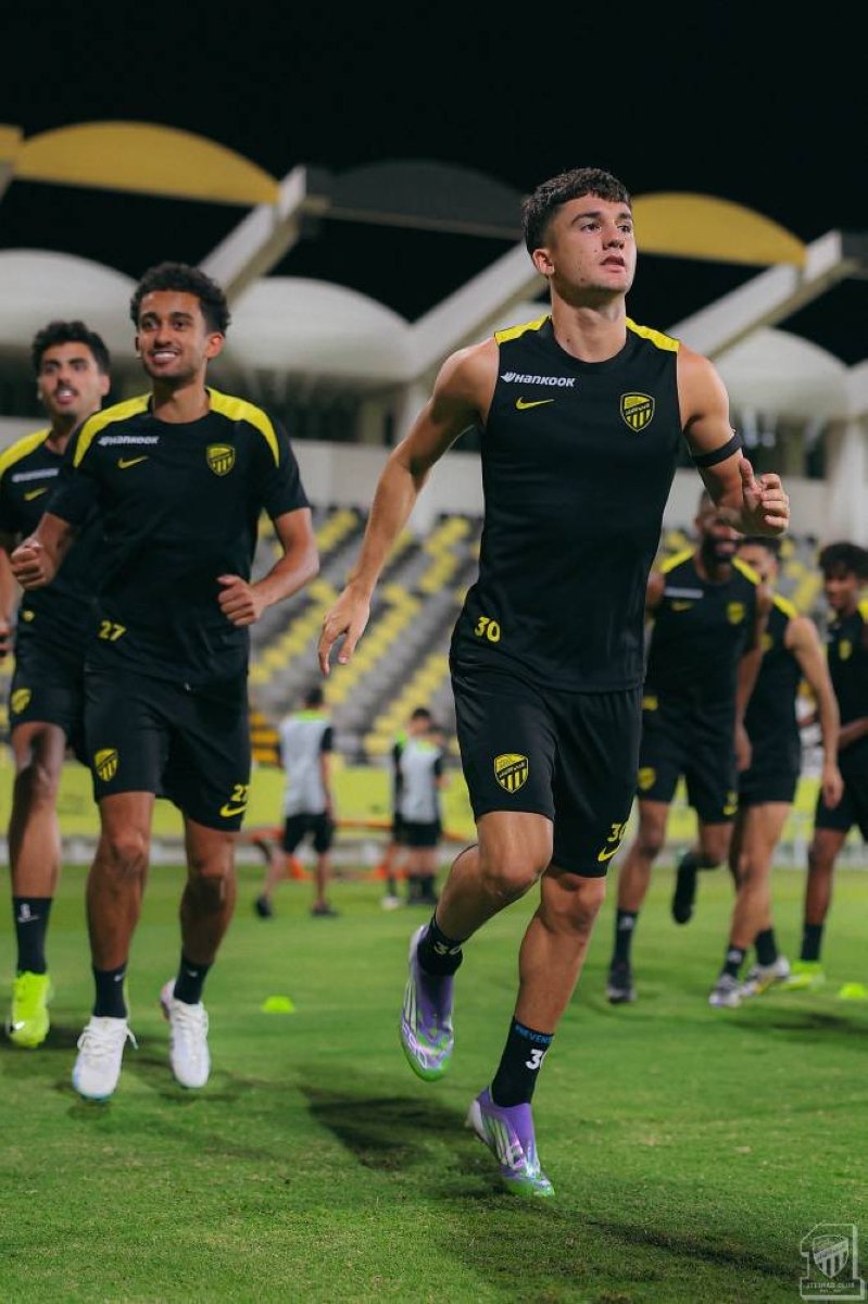 حامل اللقب الاتحاد في اختبار الأخدود