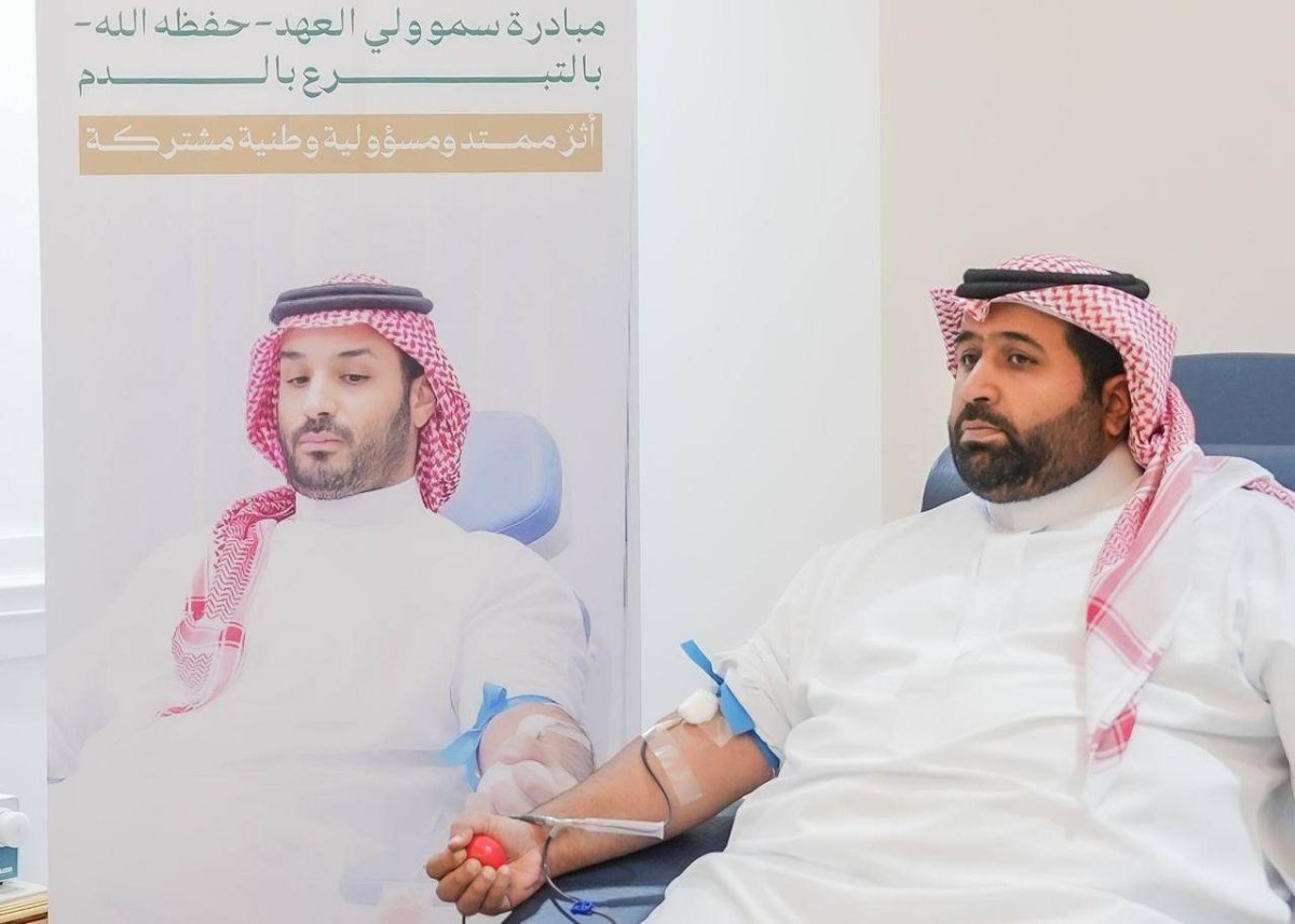 أمير جازان يشارك في الحملة الوطنية للتبرع بالدم
