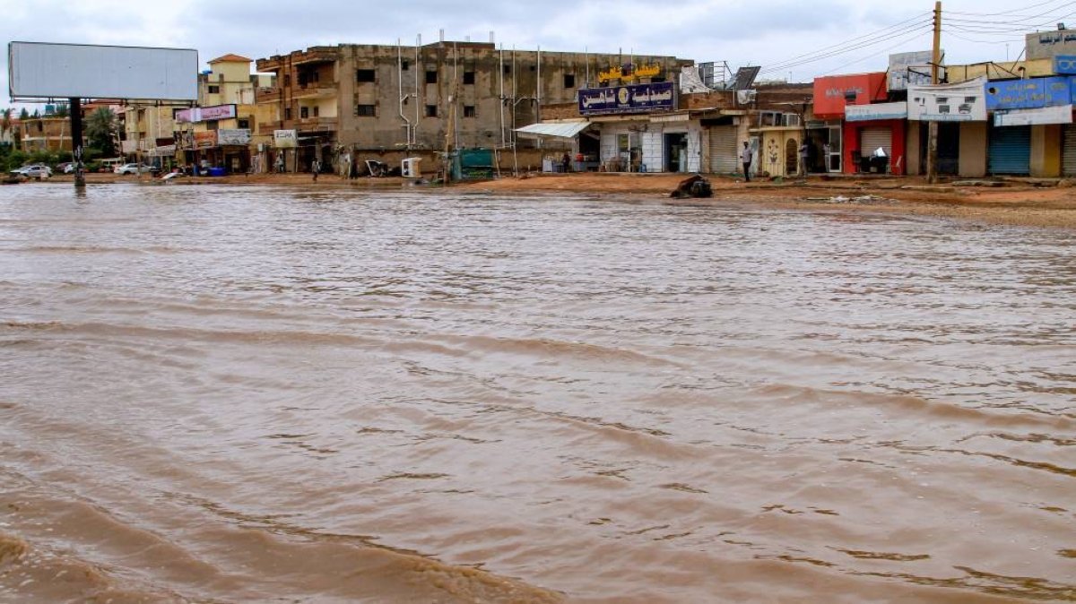 لم ينج سوى شخص واحد.. مصرع 1000 في انهيار دمر قرية بالسودان
