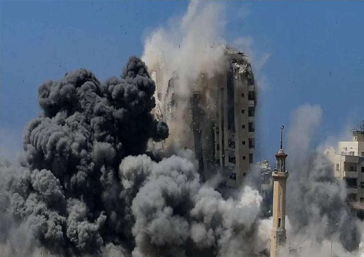 أوامر إخلاء إسرائيلية في غزة وتدمير أبراج سكنية