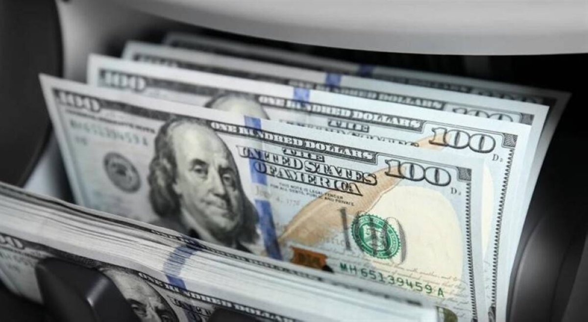 الدولار يتراجع مع ترقب بيانات الوظائف الأمريكية