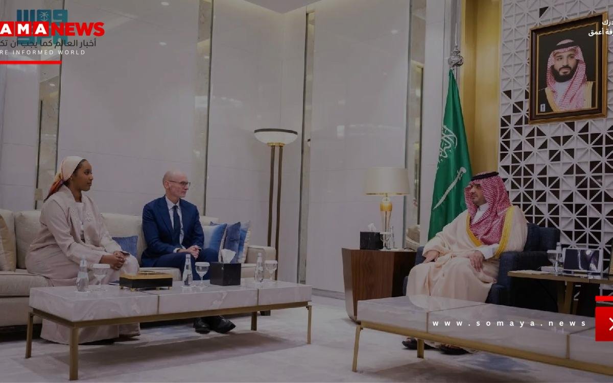 وزير الداخلية يبحث مع سفير المملكة المتحدة الموضوعات المشتركة
