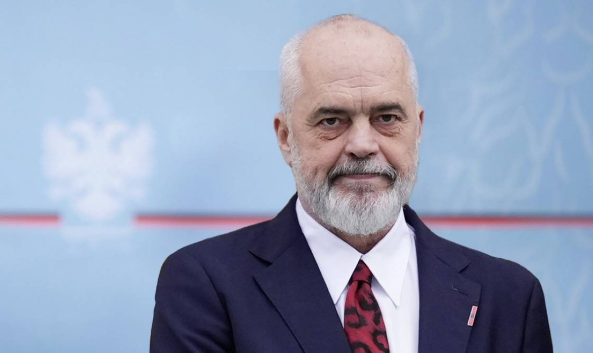 هل ينجح الذكاء الاصطناعي حيث فشل البشر؟ ألبانيا تعيّن وزيراً افتراضياً ضد الفساد!