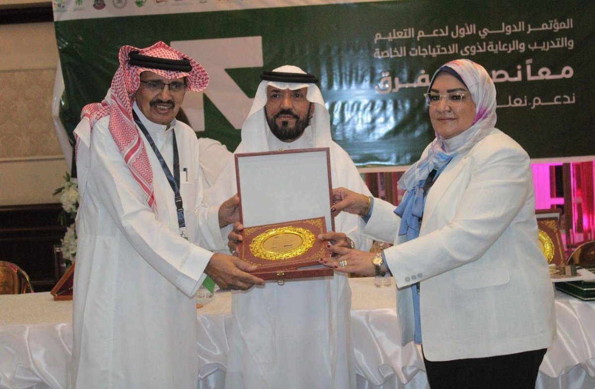 في حضرة الإنسانية.. تكريم عبدالله غريب بالقاهرة
