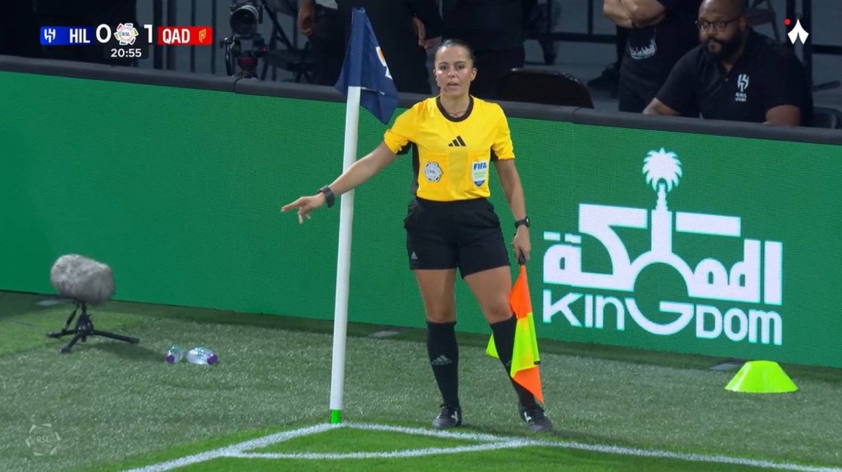 أول سيدة تظهر بدوري روشن.. إليانا.. طلّت وحكمَت