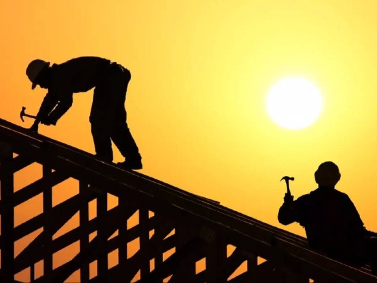 «الموارد البشرية» تُعلن انتهاء فترة تطبيق قرار حظر العمل تحت أشعة الشمس