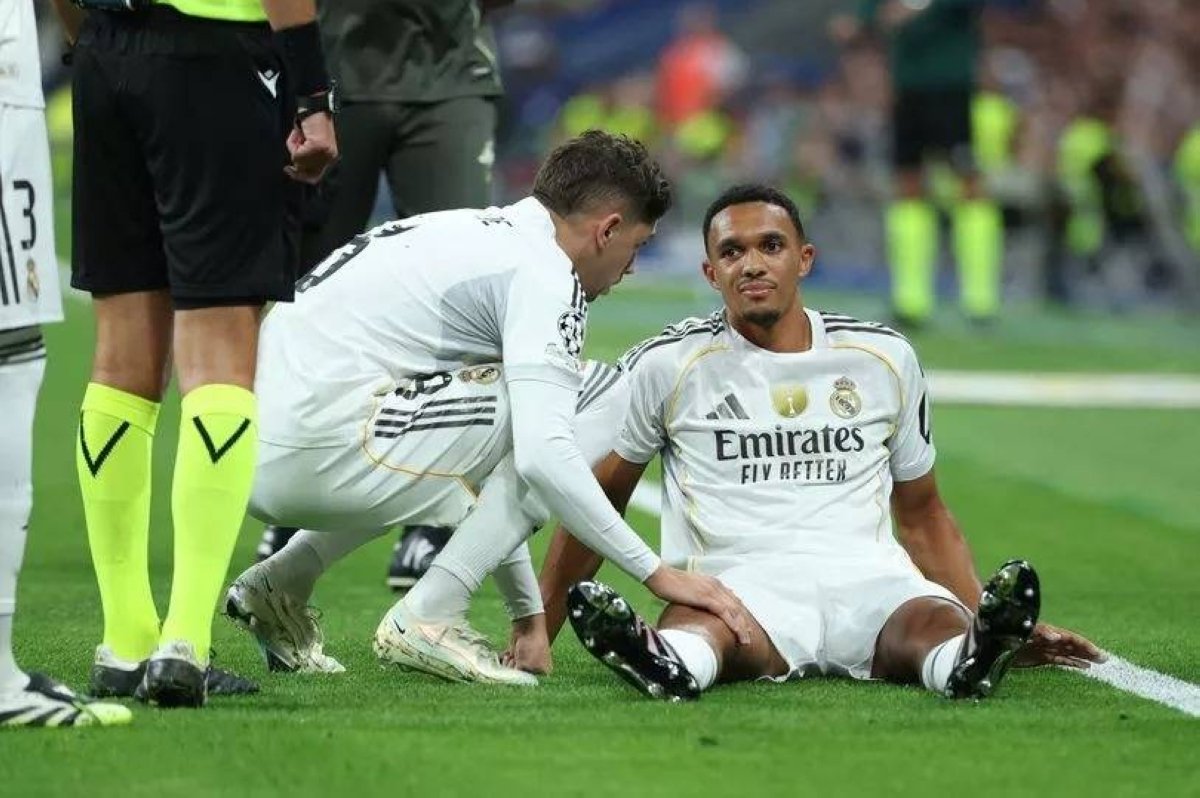 صدمة في القمة الأوروبية.. أرنولد يخرج مصاباً بعد 4 دقائق فقط أمام ريال مدريد