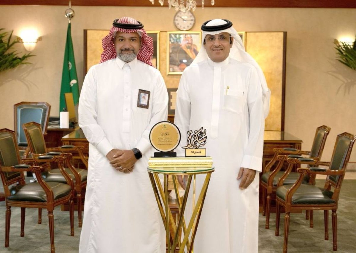 مدير صحة جدة يُكرّم المهندس هتان حمودة لجهوده في إنجاح فعالية «امش 30»