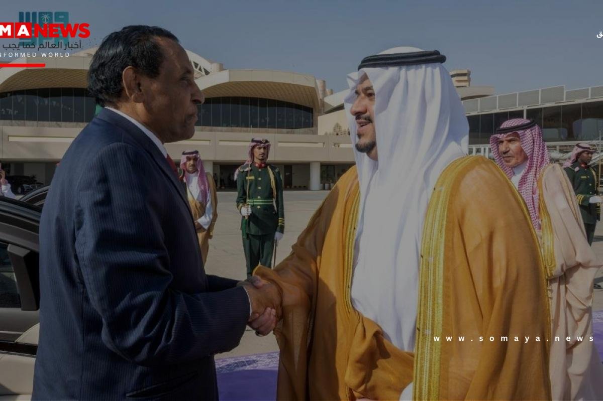 رئيس مجلس وزراء السودان يغادر الرياض