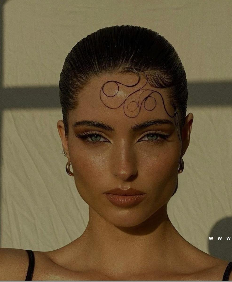 Hair flicks تتصدر ترند الشعر لخريف 2026