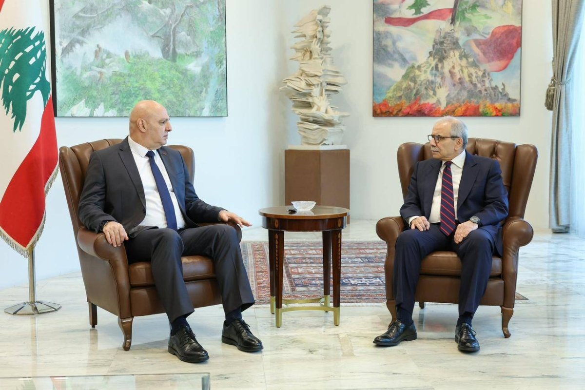 «الحدود اللبنانية الجنوبية تشهد تصعيدًا.. غارات وإنذارات»