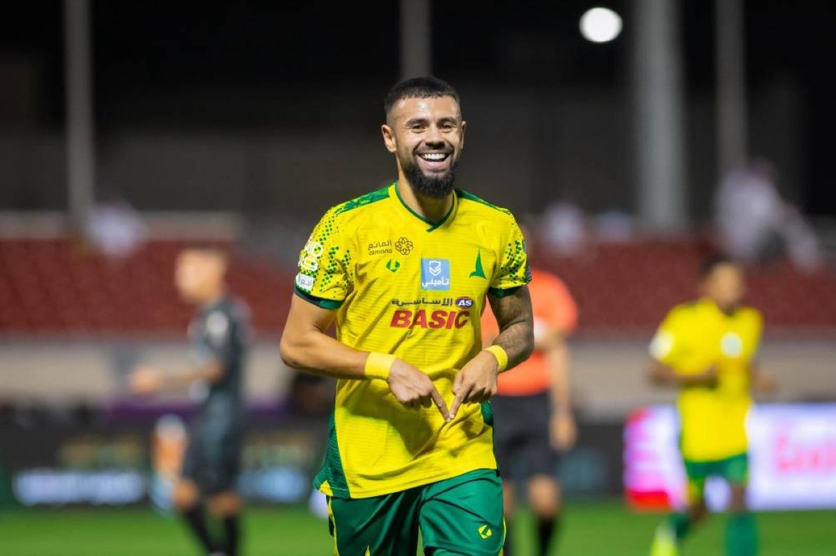 الخليج يكتفي بـ 5.. ويتأهل لثمن نهائي كأس الملك
