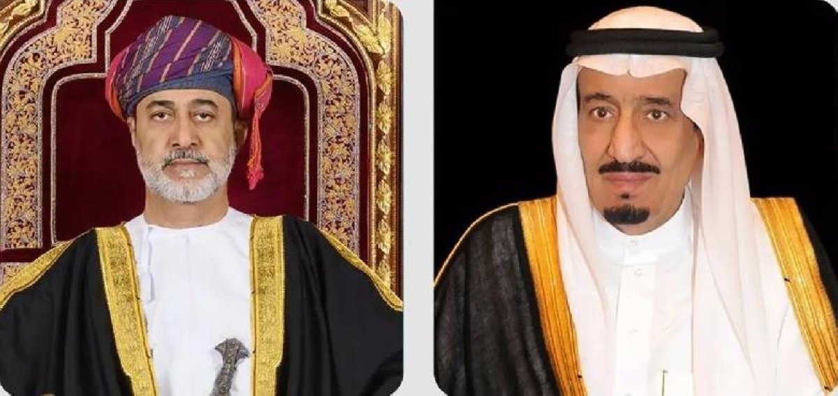 سلطان عُمان يعزّي خادم الحرمين في وفاة مفتي المملكة