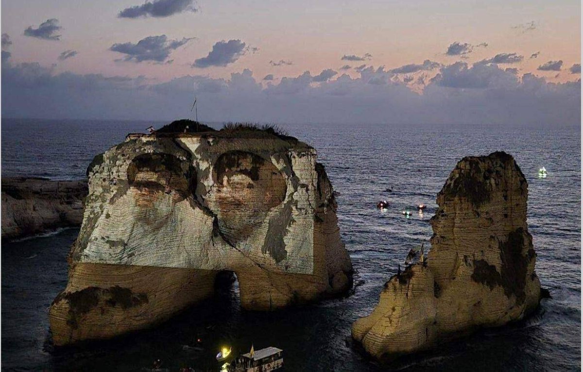 “صخرة الروشة تتحول إلى ساحة مواجهة بين حزب الله والحكومة اللبنانية”