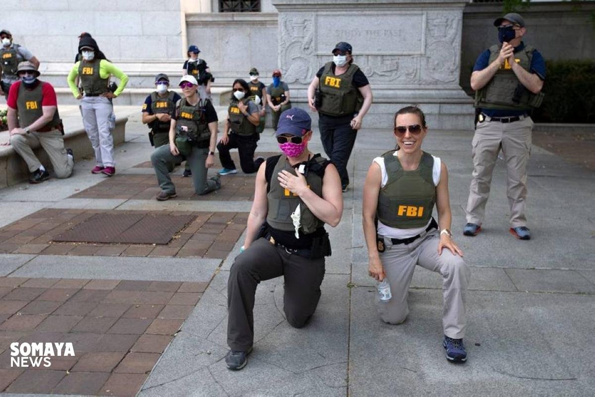 الـFBI يطرد عملاء ركعوا في احتجاجات ضد الشرطة