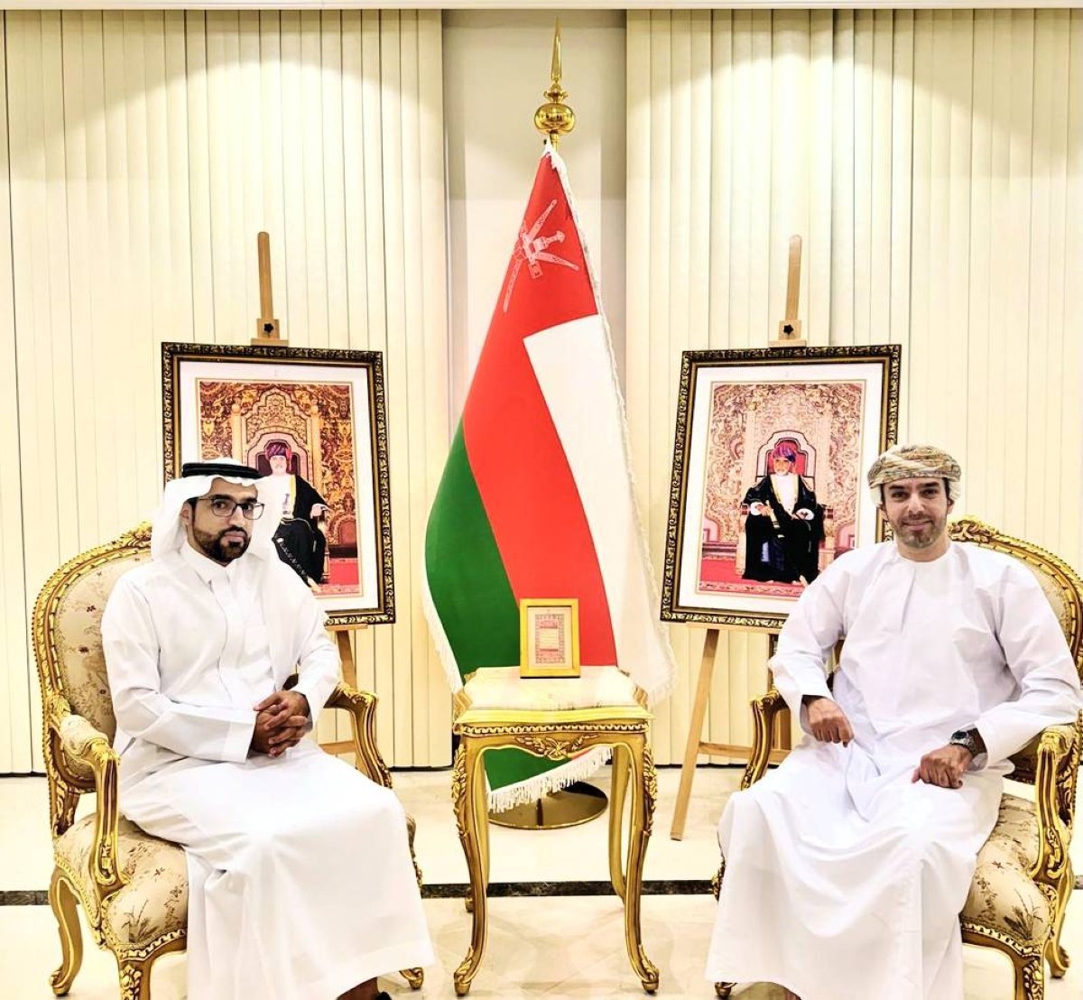 سفير عُمان لـ«عكاظ»: 70 اتفاقية لتعزيز الشراكة مع السعودية