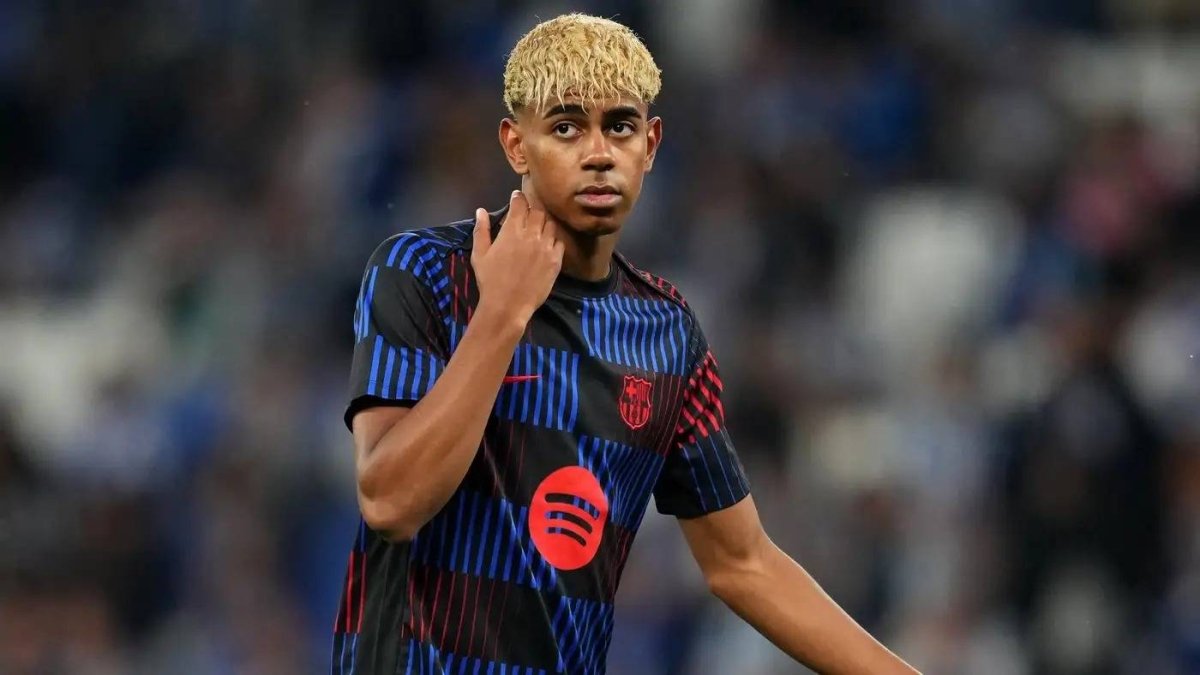 برشلونة يعلن تجدد إصابة لامين يامال.. كم سيغيب؟