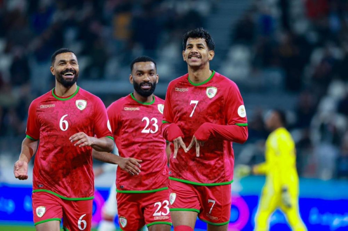 “نكهة عالمية تضيف الإثارة لمباراة قطر وعُمان”