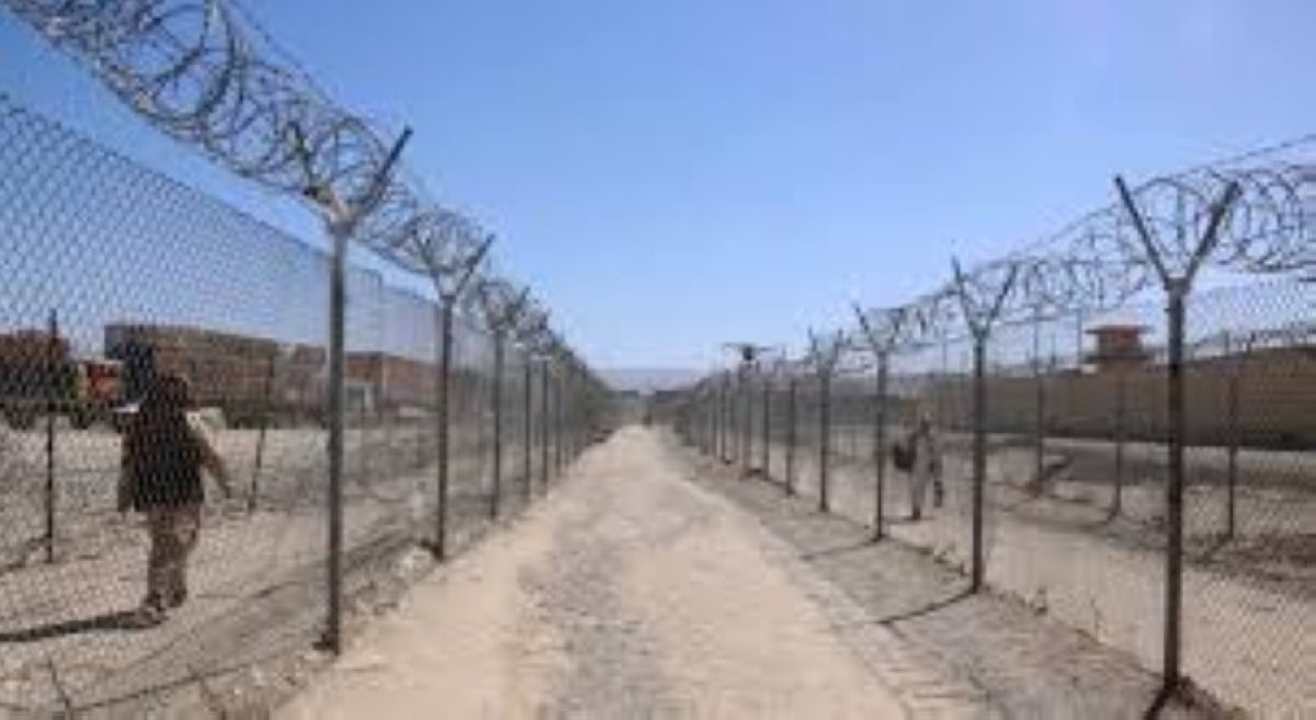 توتر جديد على الحدود بين باكستان وأفغانستان يخلف 20 قتيلاً