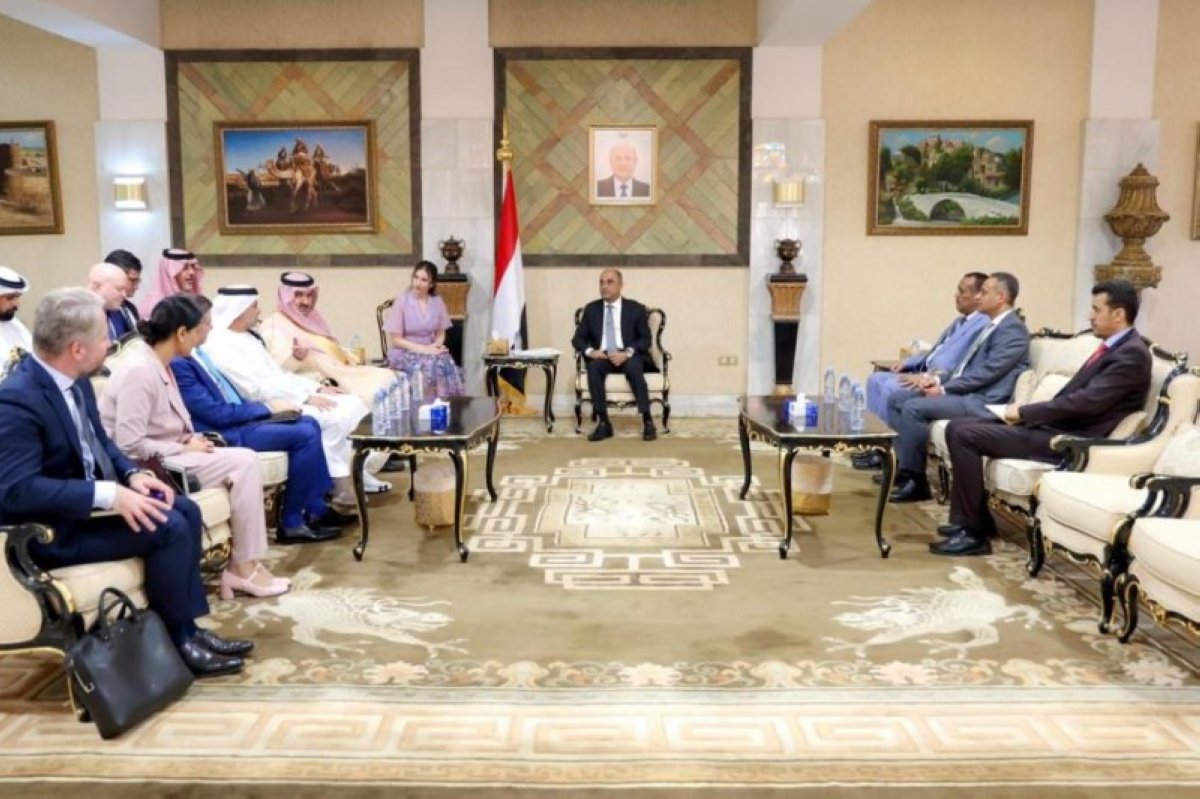 تعزيز الوحدة اليمنية.. سفراء الدول الداعمة يثمنون إصلاحات الحكومة