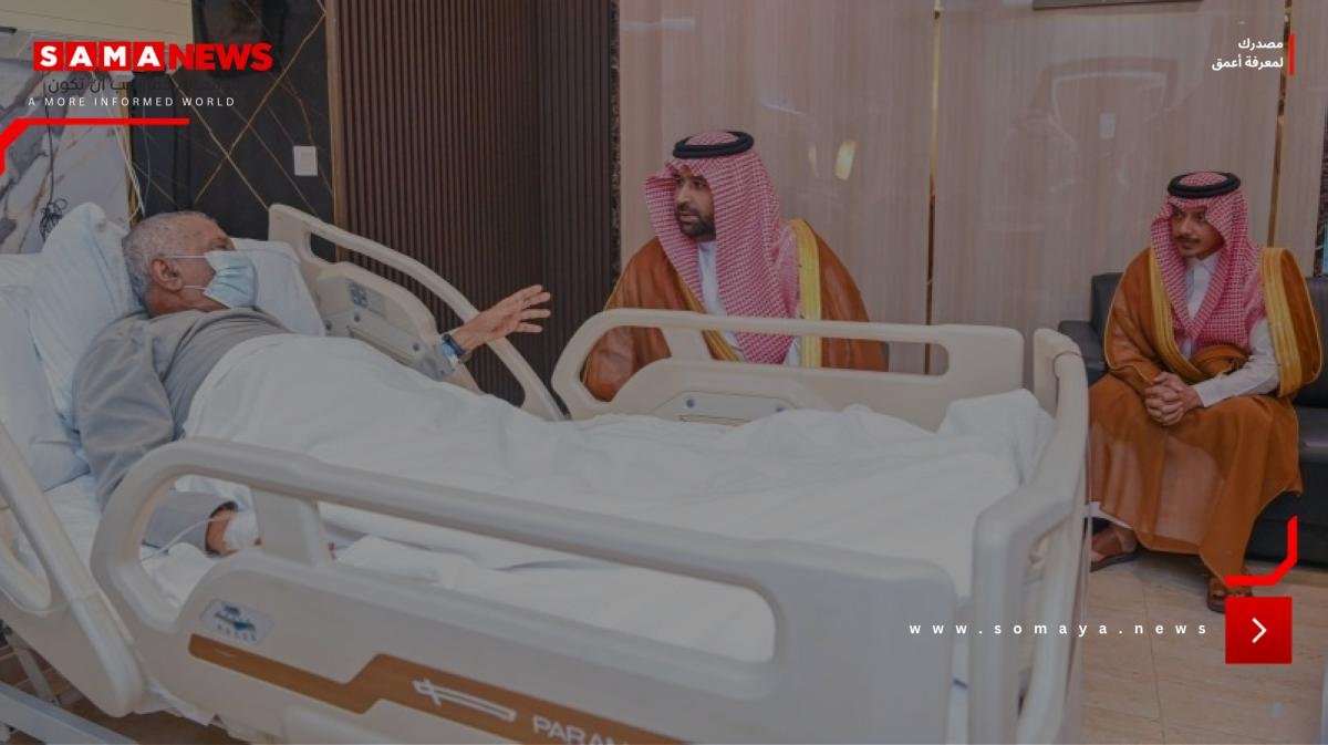 أمير جازان يطمئن على صحة الأديب إبراهيم مفتاح
