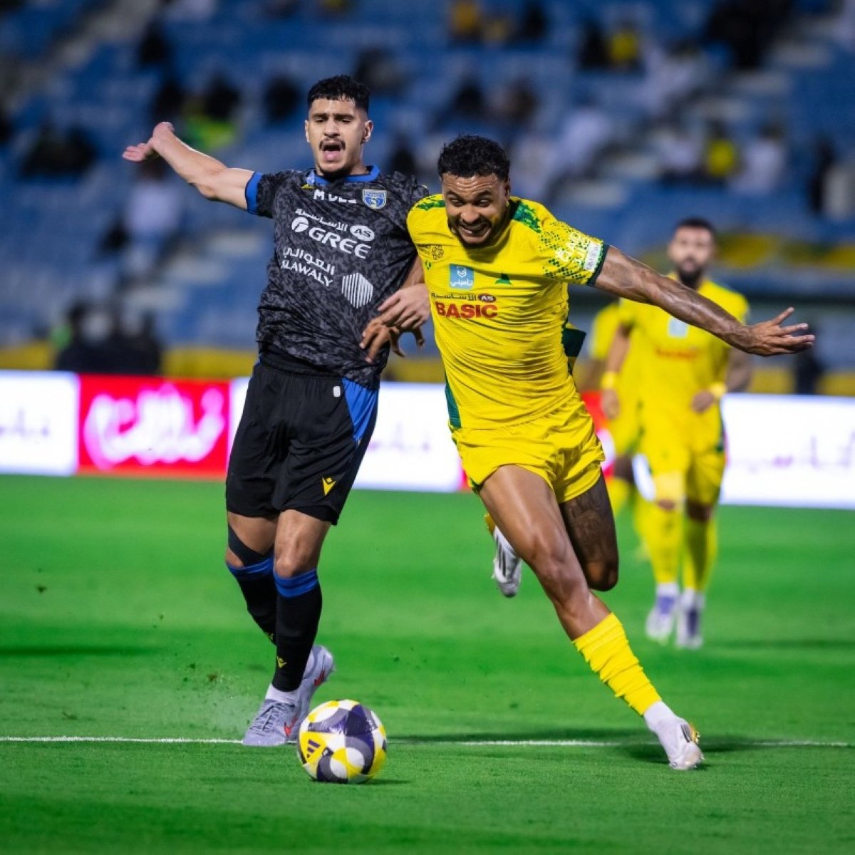 الخليج يعبر مسار التعاون الإقليمي