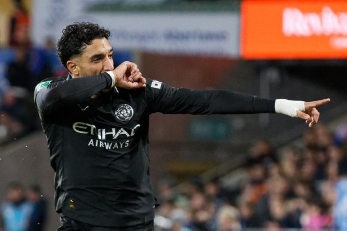 مرموش يقود مانشستر سيتي إلى ربع نهائي كأس كاراباو