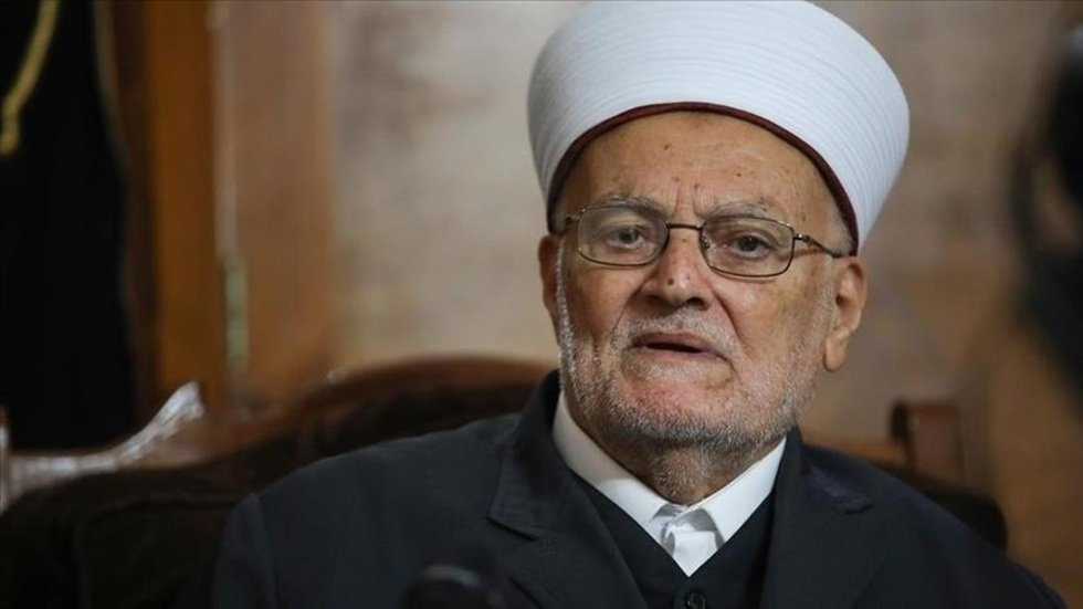 السلطات الإسرائيلية تُحيل الشيخ عكرمة صبري للمحاكمة في تصعيد غير مسبوق بالقدس