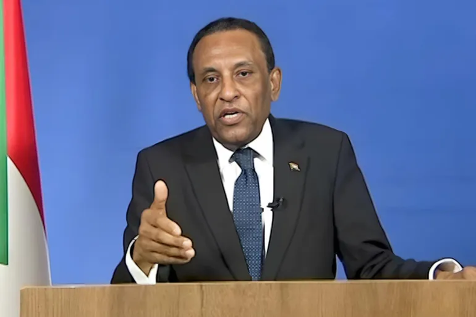 مصدر عسكري سوداني: لا اتجاه لإقالة رئيس الوزراء كامل إدريس وزيارته لجنيف بغرض العلاج