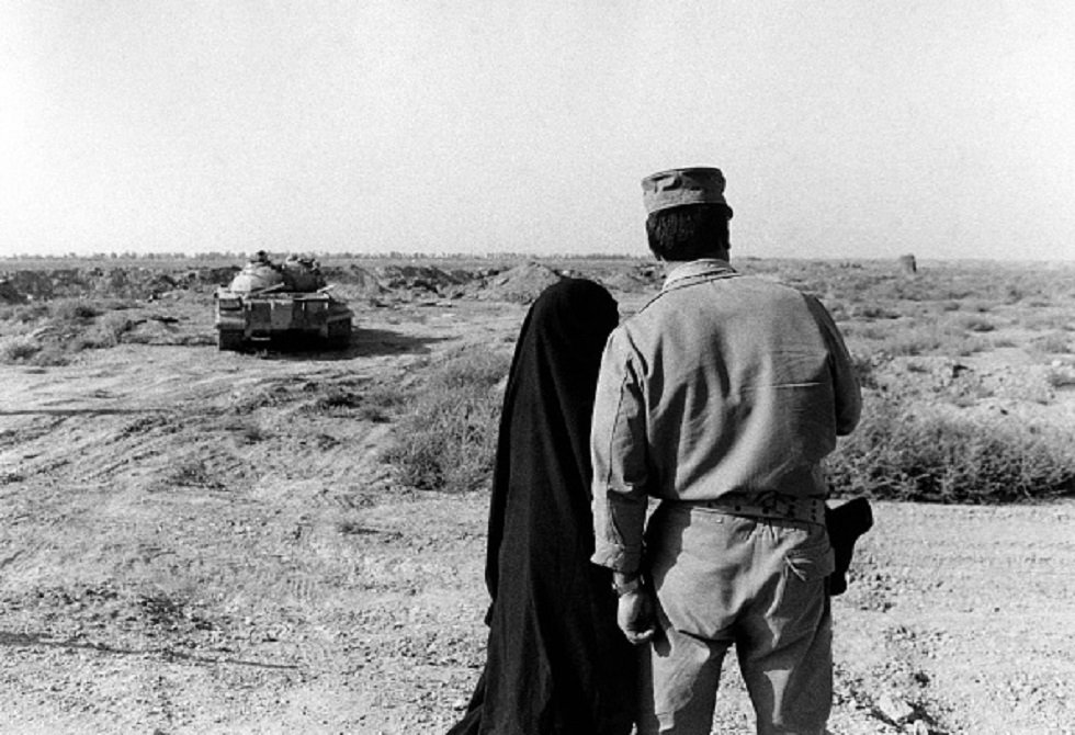 إيران.. تشييع رفات 300 جندي مجهول قتلوا في الحرب مع العراق (فيديوهات)