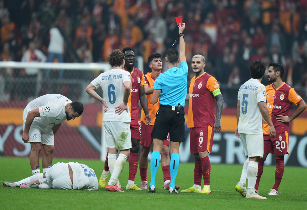 غلطة سراي يتعرض لهزيمة مفاجئة أمام منافسه على أرضه بدوري أبطال أوروبا