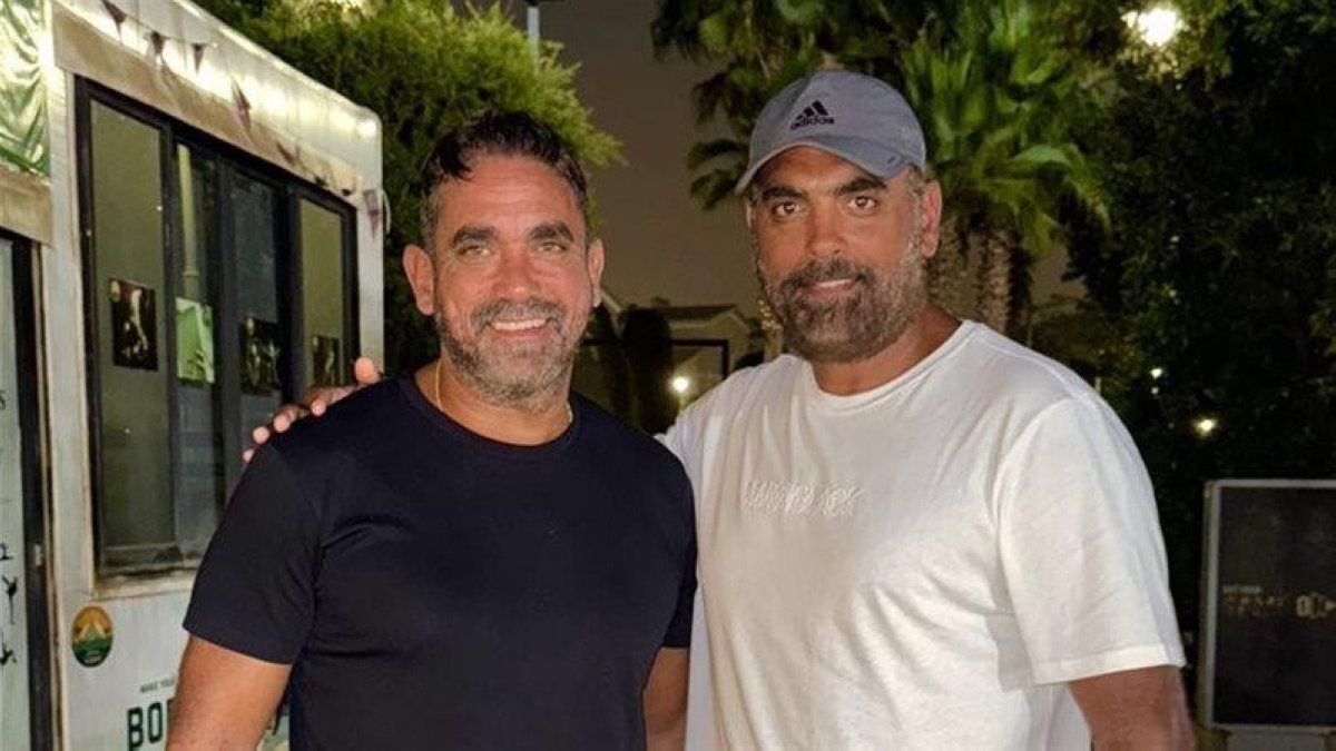 أمير كرارة لـ«عكاظ»: شقيقي يتحسن تدريجياً وحالته الصحية مستقرة