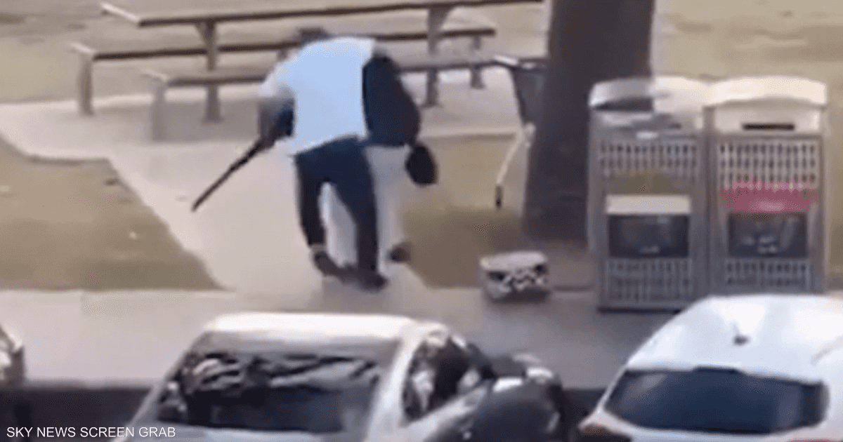 رجل يُوقف هجوم سيدني.. مفاجأة مدوية حول البطل