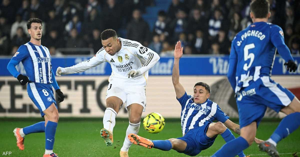 ريال مدريد يتجاوز فخ ألافيس ويواصل ملاحقة برشلونة