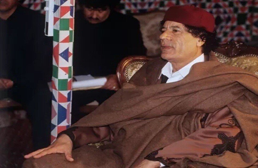 القذافي وجثة وزير خارجيته: كيف خدعت الـCIA زوجته؟