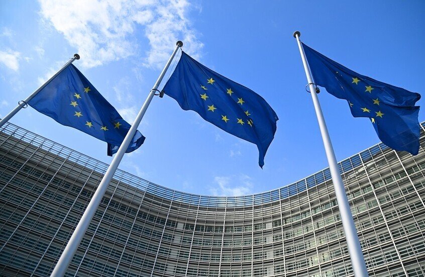 المفوضية الأوروبية تقترح آلية لإعادة الأصول الروسية ضمن قرض كييف