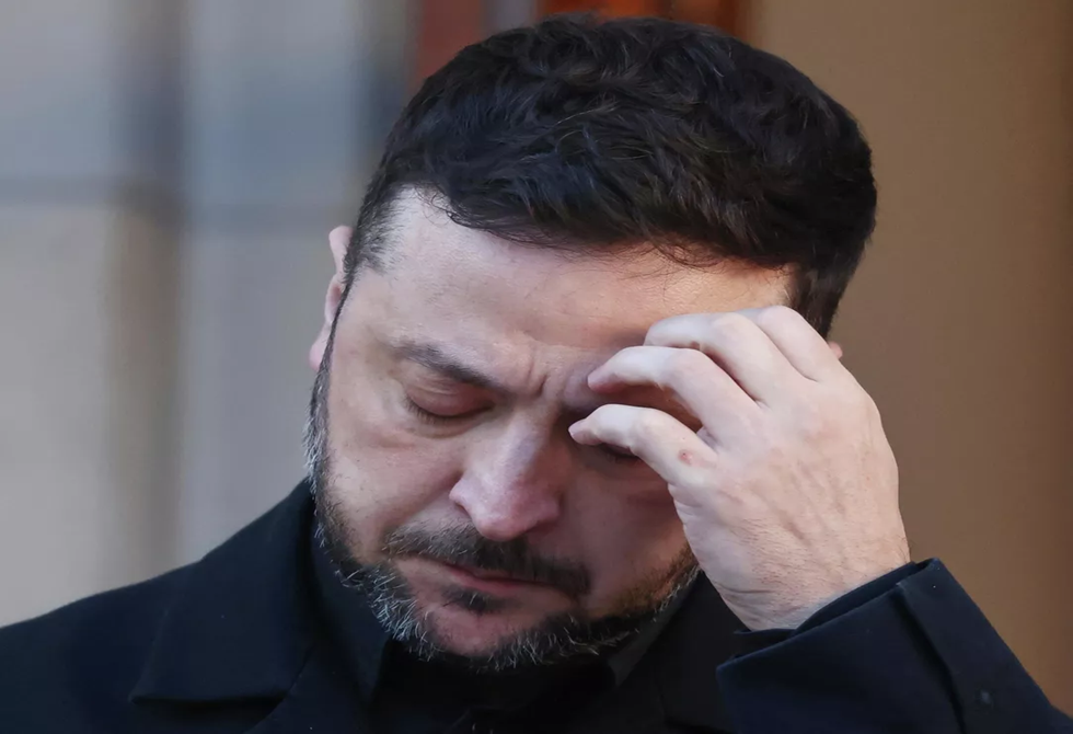 "ناشيونال إنترست": زيلينسكي قد يفرّ إلى إسرائيل