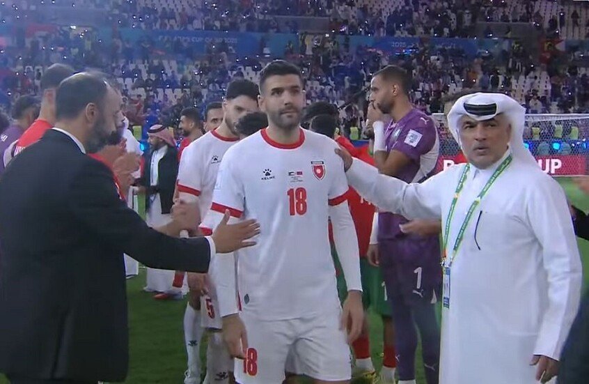 تتويج بطعم العلقم: الأردني علي علوان يحصد جائزة هداف كأس العرب 2025 (فيديو)