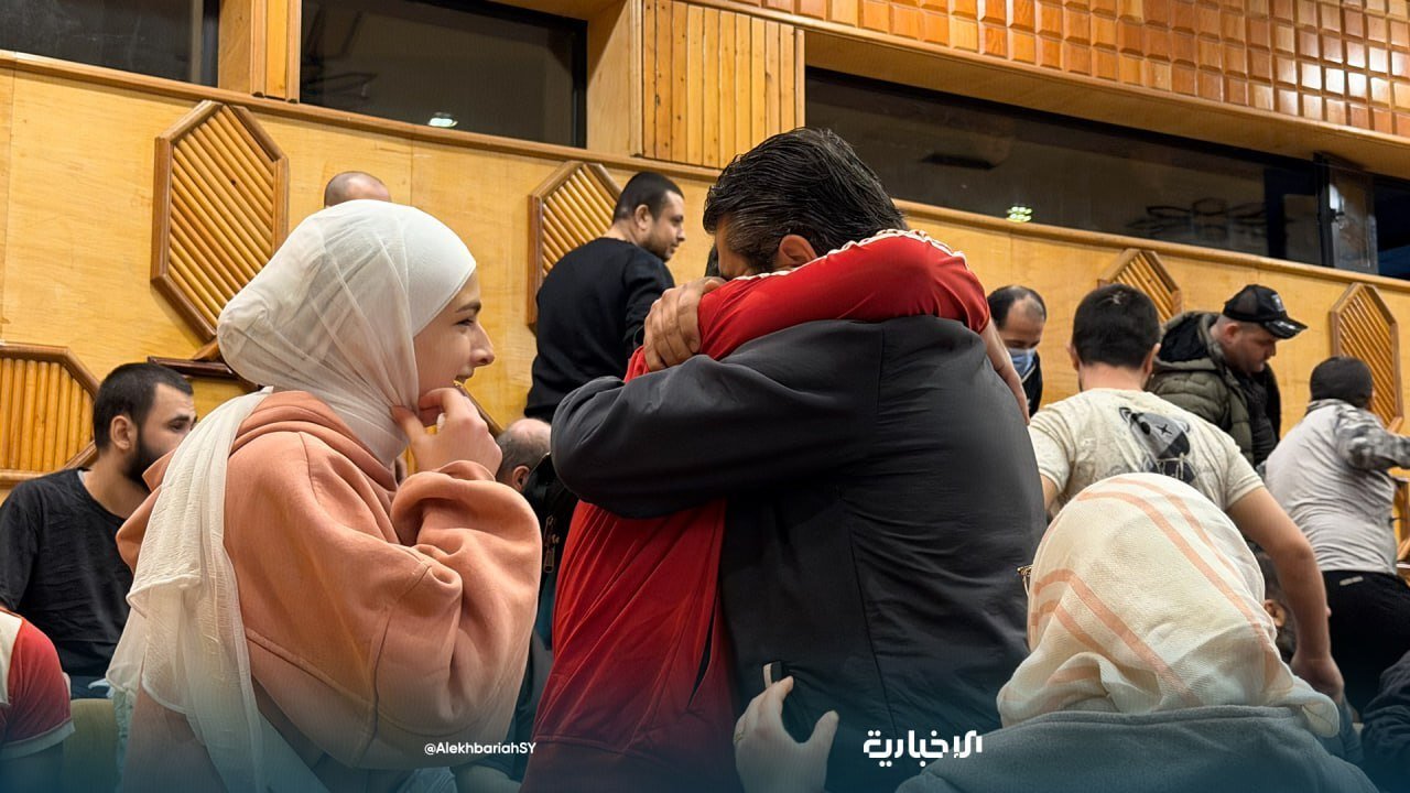 سوريا تطلق سراح نحو 70 موقوفًا في اللاذقية بعد التأكد من براءتهم من جرائم الحرب