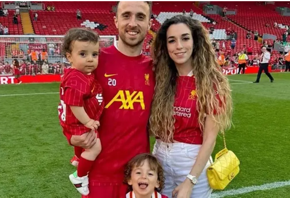 ليفربول وولفرهامبتون يقدمان لفتة تكريمية لعائلة جوتا