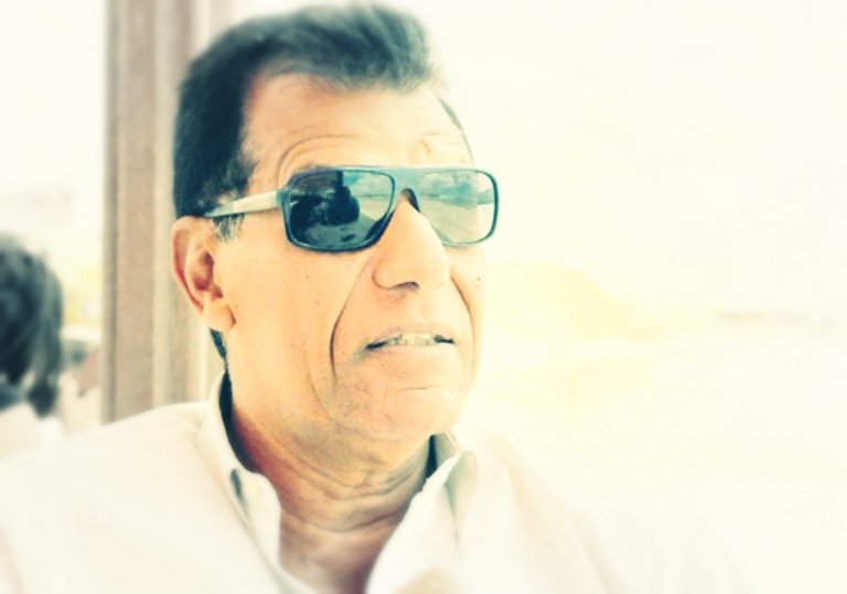 شقيق رئيس مصري سابق يشكو للشرطة مالك عقار بمنطقة المهندسين أتلف باب شقته وحاول طرده منها